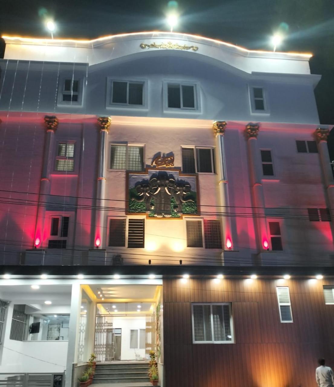 Amma Inn Elegance Suites And Apartments Májszúr Kültér fotó