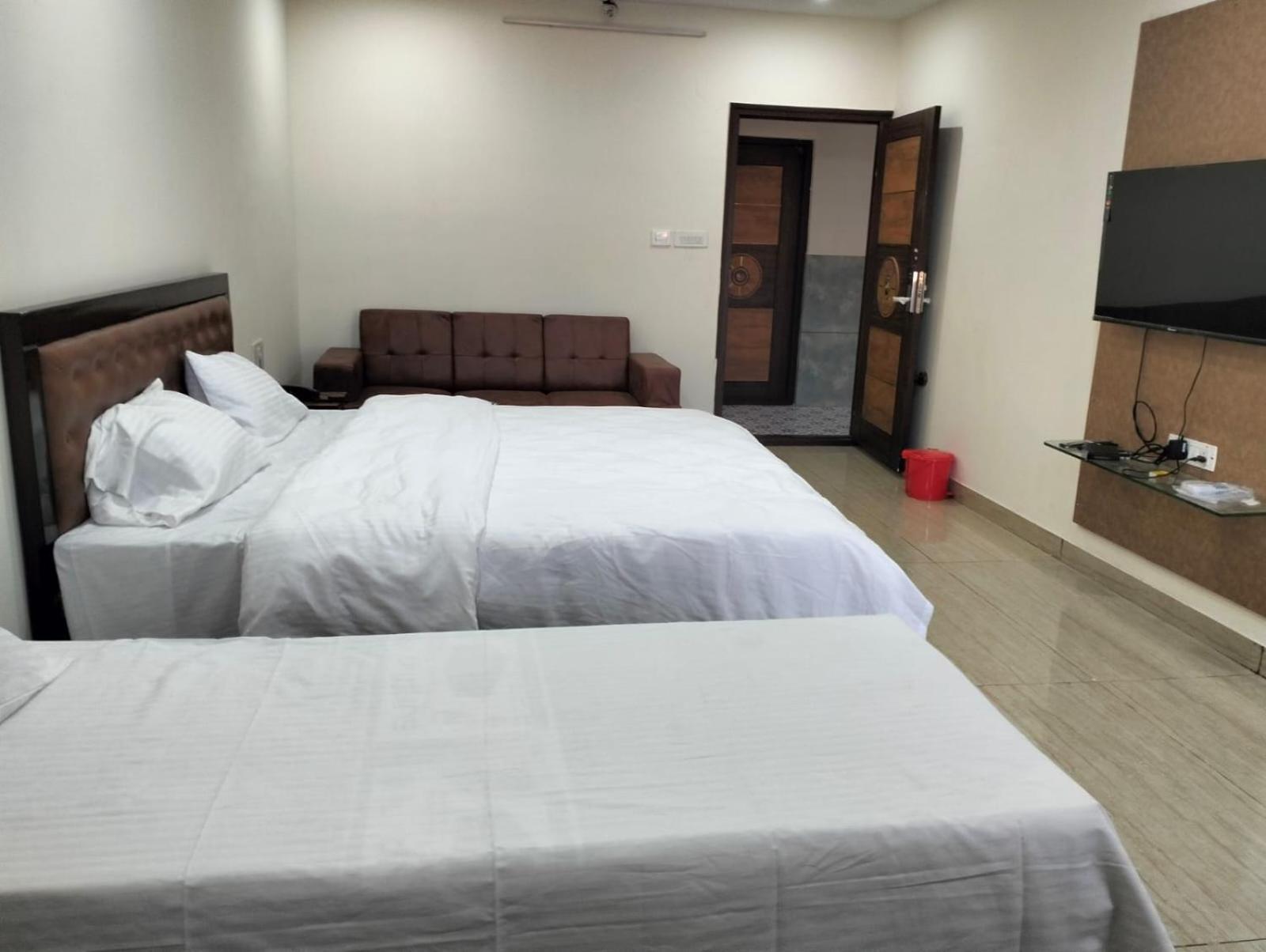 Amma Inn Elegance Suites And Apartments Májszúr Kültér fotó